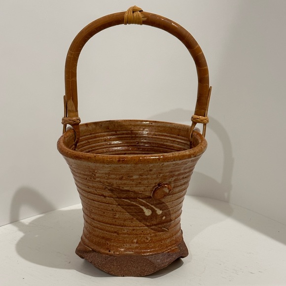 Vintage Studio Pottery Vessel Ikebana Bamboo Handle Signed (00499) - Picture 3 of 15